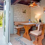 Appartement Oliva By Interhome Pula